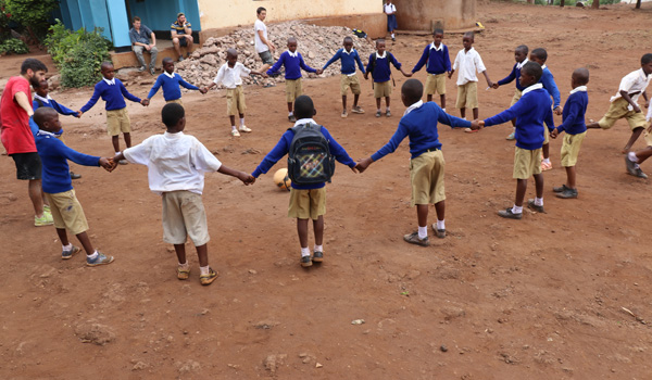 volunteer with school kids in south africa
